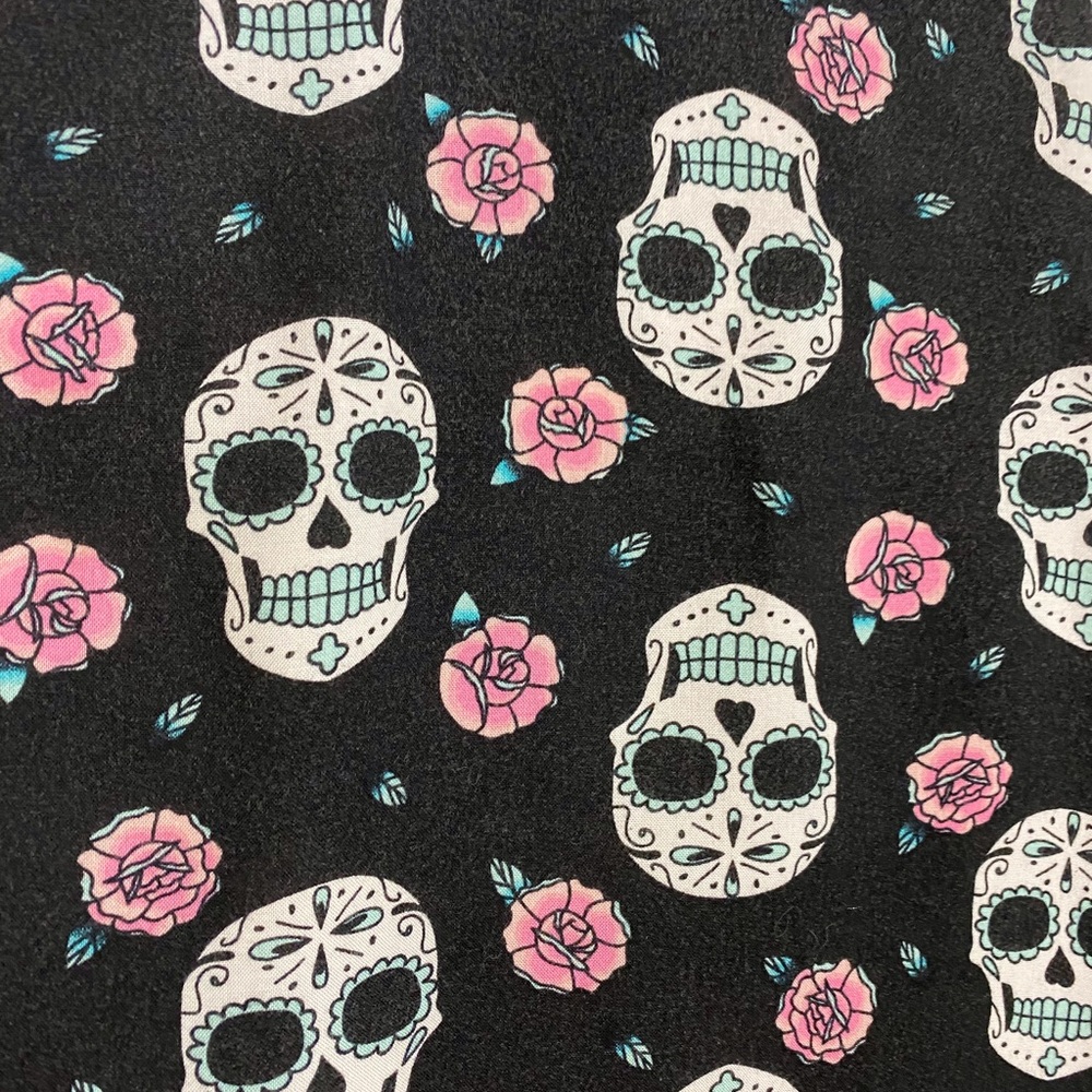 Plus Skull & Roses Tank - Picture 3 of 6